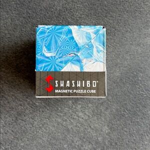 New Shashibo Magnetic Puzzle Cube - Polar